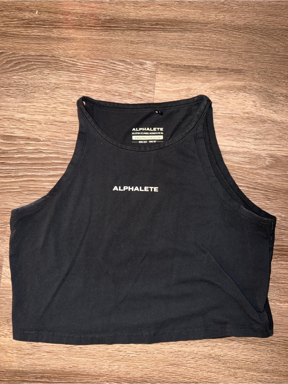 Alphalete Black Cropped Performance Tank